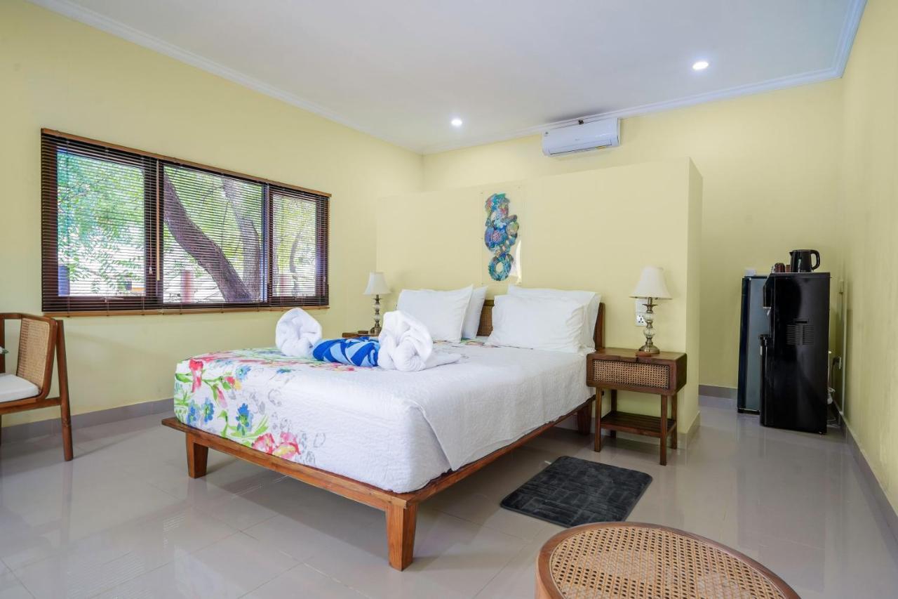 Lunar Dive Resort: Bamboo Villas Kubu Exterior foto
